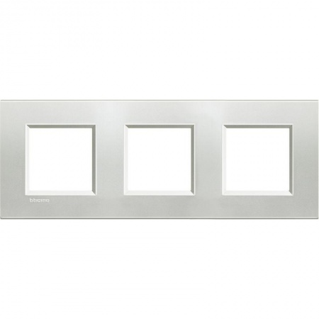 Рамка 3-м LivingLight прямоугол. серебро Leg BTC LNA4802M3AG 1041693