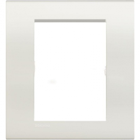 Рамка 3+3мод. LivingLight прямоугол. бел. Leg BTC LNA4826BI 1041702