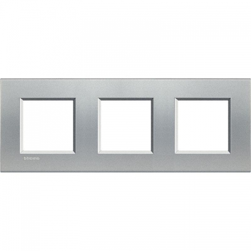 Рамка 3-м LivingLight прямоугол. алюм. Leg BTC LNA4802M3TE 1041675