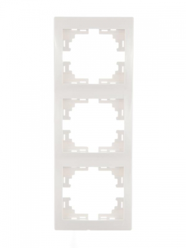 Рамка 3-м Мира верт. бел. Lezard 701-0200-153 203900
