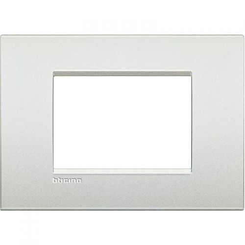 Рамка 3мод. Air LivingLight бел. жемчуг Leg BTC LNC4803PR 1041406
